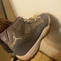 Gray Jordan 11’s 