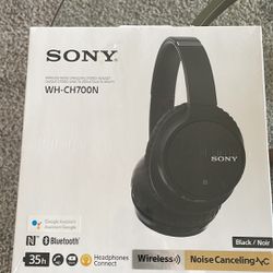 WH-CH700N Wireless Noise Cancelling Sony Headphones. 
