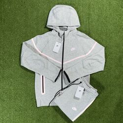 Grey Reflective Nike Tech Set – Size Large | Slightly Used 