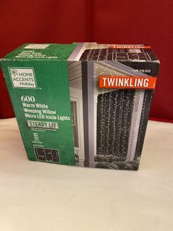 New Home Accents 600 Warm White Weeping Willow Micro Led Icicle Lights 