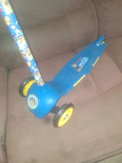 Paw patrol scooter $25