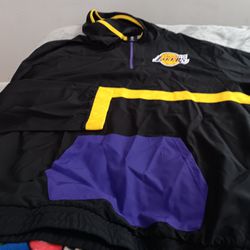 Los Angeles Lakers Pullover New With Tags Xl