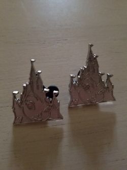 Tinkerbell castle disney chaser pin