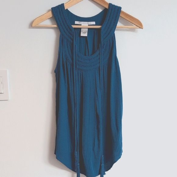 Diane Von Furstenberg Blue/Teal Flowy Pleated Tank Top With Tassels Size 4