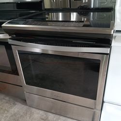 Whirlpool Slide In Glass Top Stove Stainless Steel Everything Works Good 👍