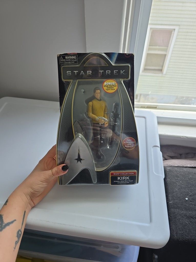 Star Trek Captain Kirk Action Figure BNIB