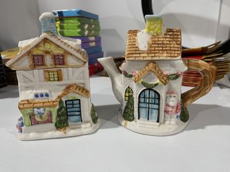 Houston Harvest ☆ Christmas Cottage Ceramic Sugar Bowl & Creamer Set