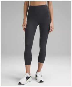 Lululemon Base Pace Crop 23