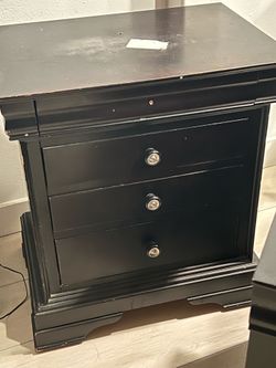 Free 2 Black dressers