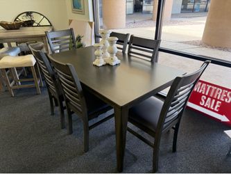 Dining table with 6 chairs