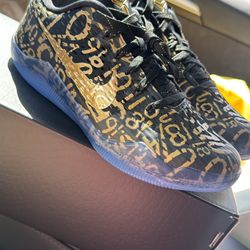 Kobe Black And Metallic Gold Size 6.5