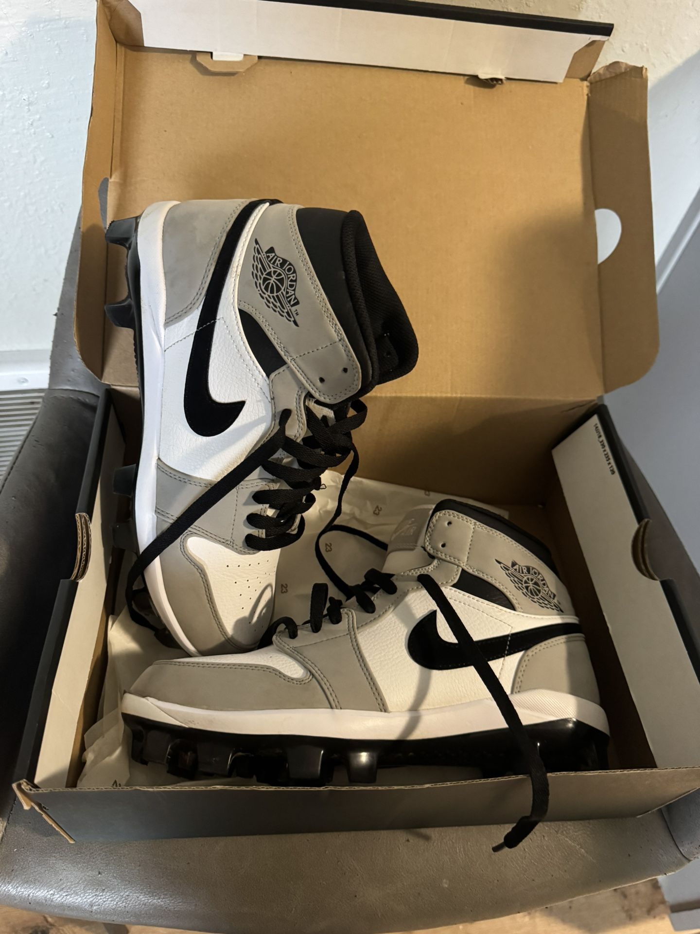 Jordan Retro Baseball Cleats