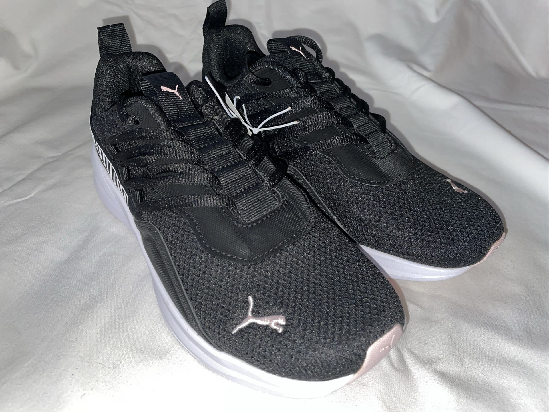Puma; Women’s 7; Black; Star Vital Refresh Sneaker