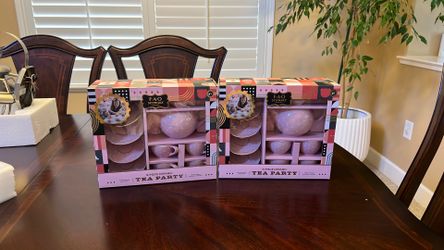 FAO Schwarz 9 piece ceramic tea set