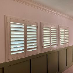 Custom Real Wood Plantation Shutters - Premium Basswood Window Coverings Custom made & Licensed Professional Installation (Persianas de Madera)