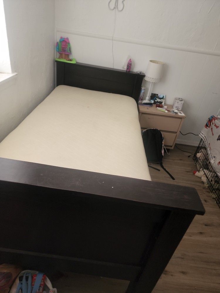 Twin Bed