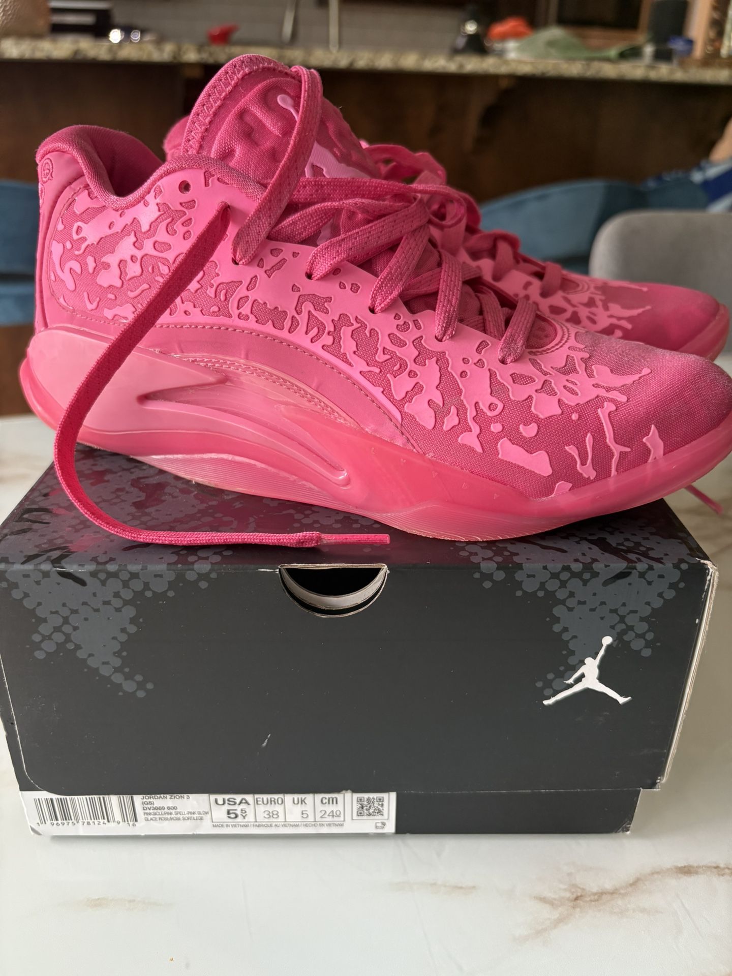 Air Jordan Zion 3 Youth 5.5 Pink Shoes