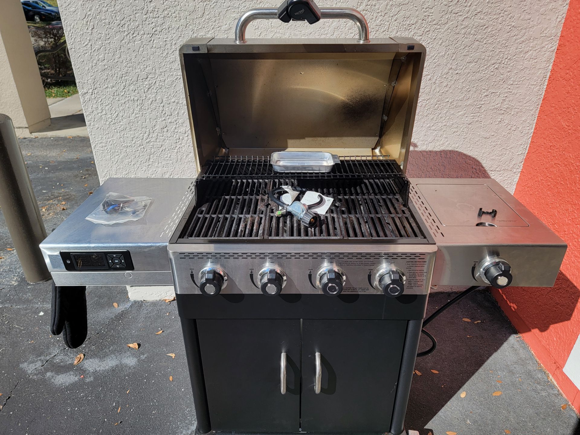 Master Grille With Built In Digital Meat Thermometer