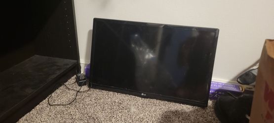 24" LG tv