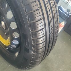 Pirelli Tire & Rim brand New 195/65R 15