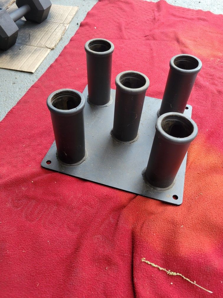 OLYMPIC BAR RACK HOLDS 5 BARS
11525 S HALSTED DUNKIN DONUTS/7111.S WESTERN WALGREENS
40$ CASH ONLY AS IS