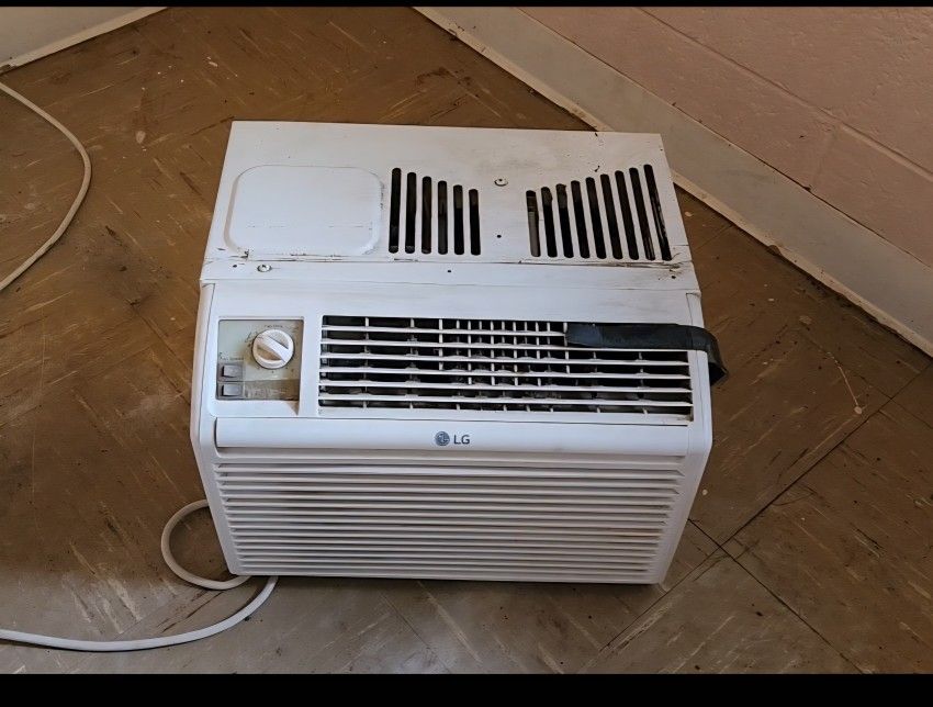 LG small Window AC