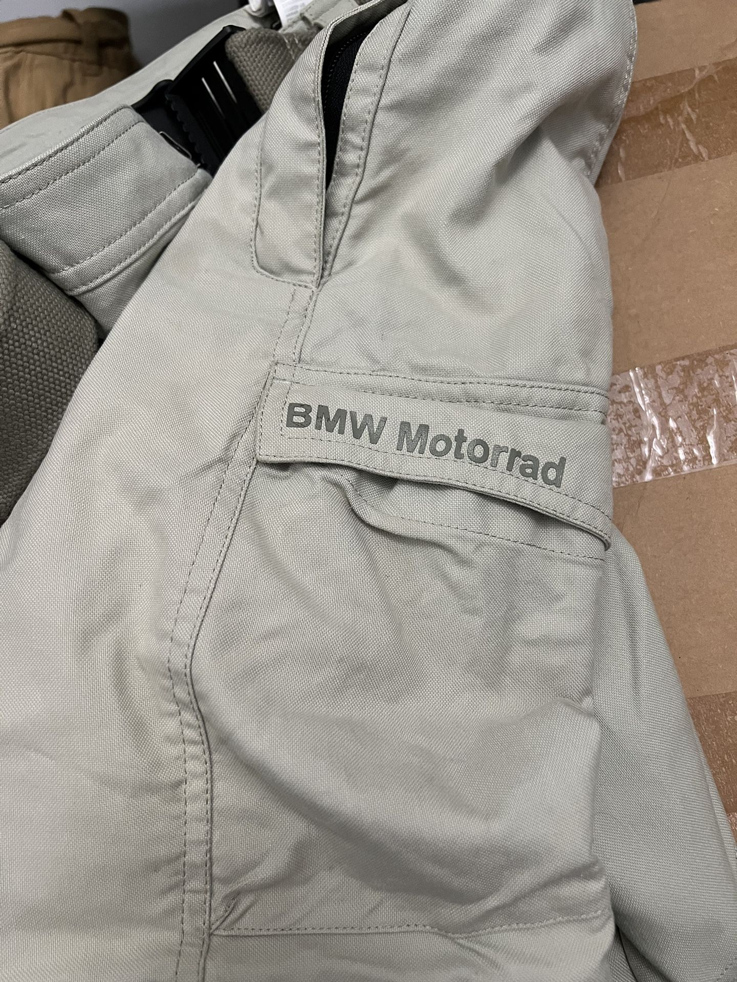 BMW Summer 3 Motorcycle Pants for Sale in Ind Head Park, IL - OfferUp