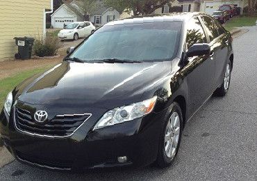 Immaculate 2007 Toyota Camry XLE Wheelsss - One Owner