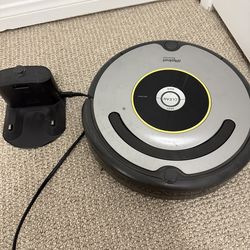 Good working Roomba vacum
