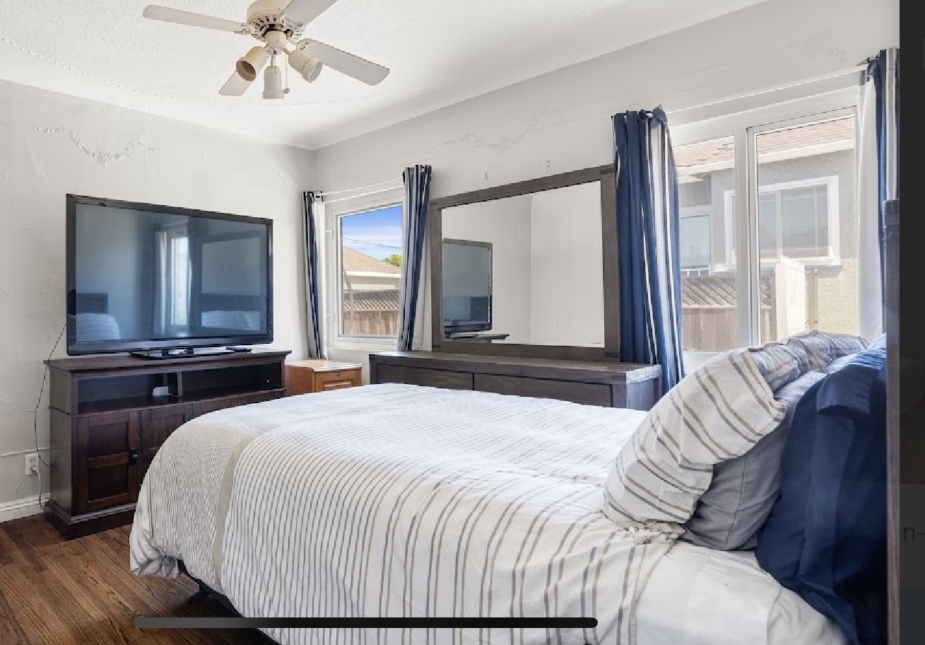 Tv, Dresser, 2 Night Tables