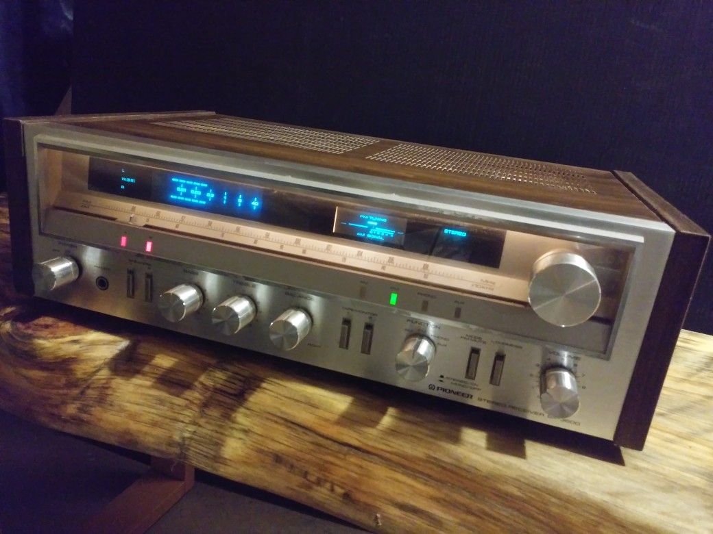 Vintage Pioneer SX-3600 Stereo Receiver with 200 W Amp
