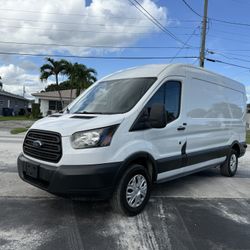 2017 Ford Transit 250 Medium Roof Cargo Van