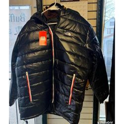 Brand New  Men North Face Bubble Coat Size X-Large 