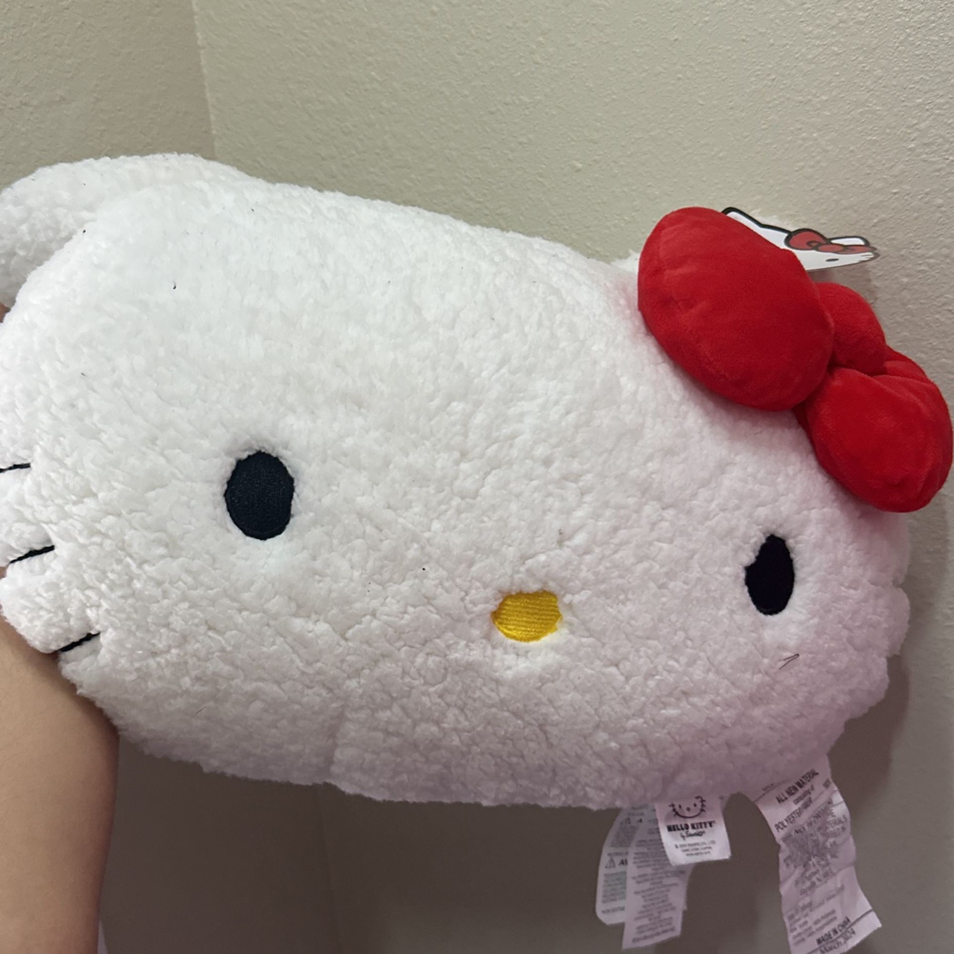 Hello kitty pillow sherpa