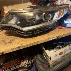 2018.  Optima.  Headlight Lh 