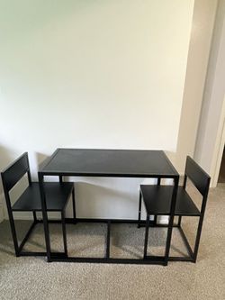 Black Bar Style Table With Chairs