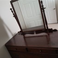 VINTAGE BEAUTY..( SEE ALL PHOTOS ) ..1903 ANTIQUE DRESSER / MIRROR / CHEST OF DRAWERS.. SET