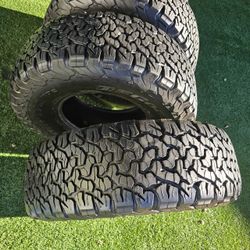 4 BFG TIRES 37-12-50R17 $950