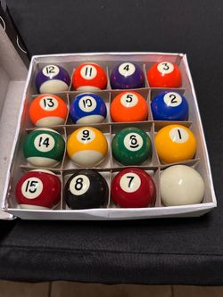 Percision Billiards Ball Set