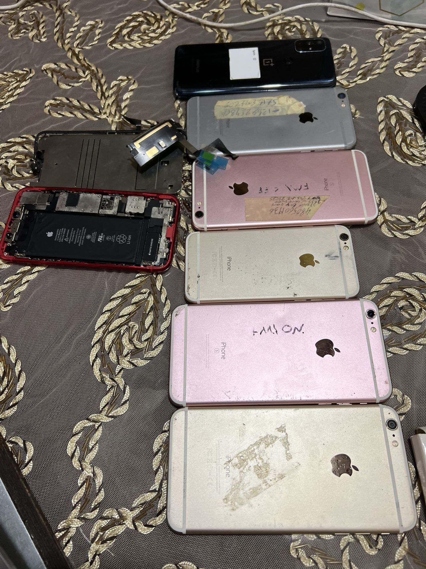 6 Old iPhone And 1 1+ Don’t Know Nothing About Them 