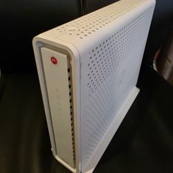Motorola Surfboard extreme Cable Modem And WiFi AC Router