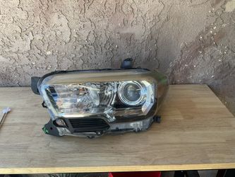 Toyota Tacoma Headlight 2016 2017 2018 2019 2020