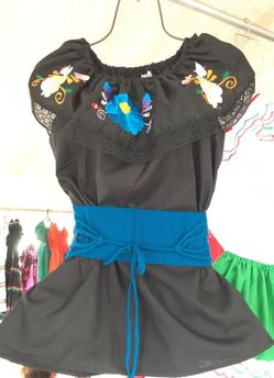 Blusas bordadas