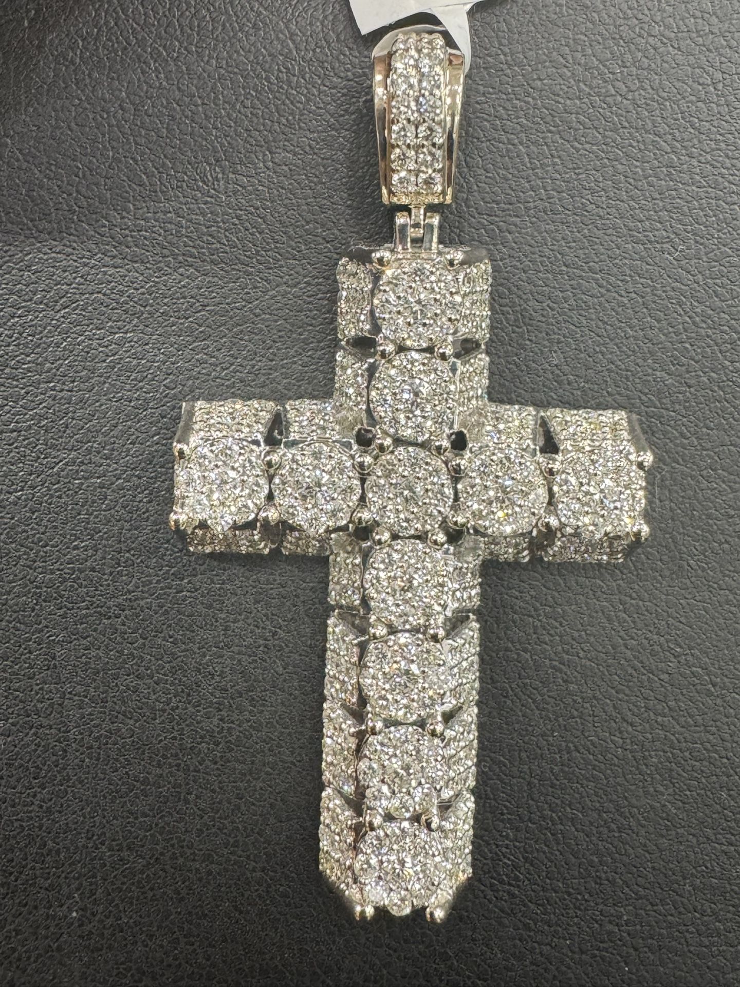 BRILLIANT DIAMOND CROSS 14KT WG 5.17 CTW