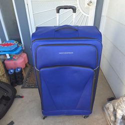 Xl 4 wheel Rolling luggage!