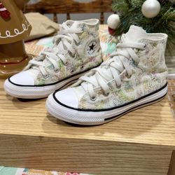 Girls Chuck Taylor Converse Size 1