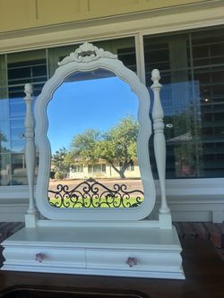 Stanley table top vanity mirror with drawers