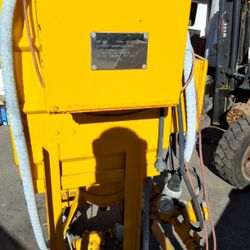 Blast cleaning machine