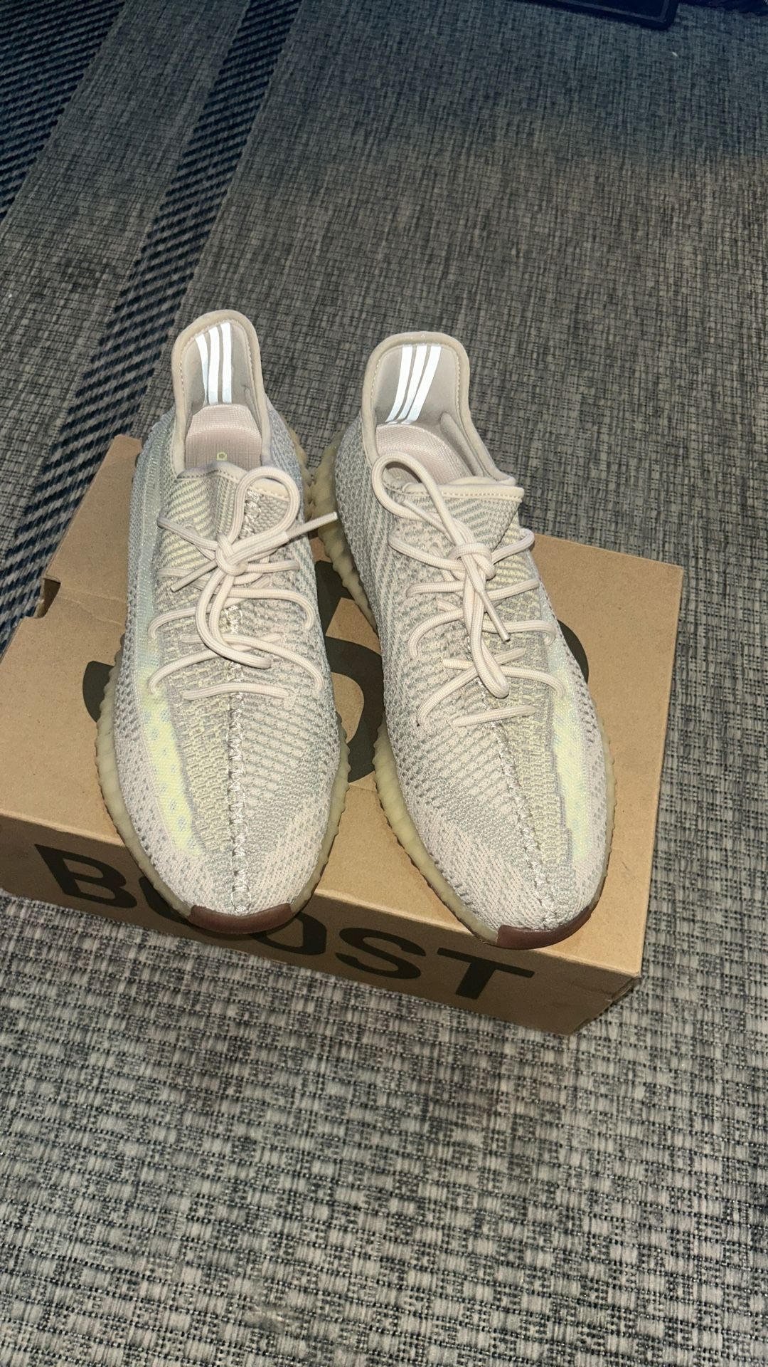 Yeezy Boost 350 V2