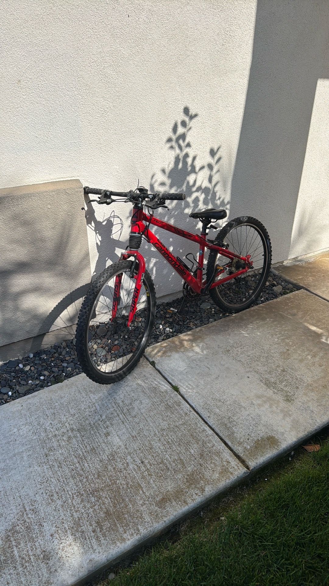 Cannondale F600 mountain bike